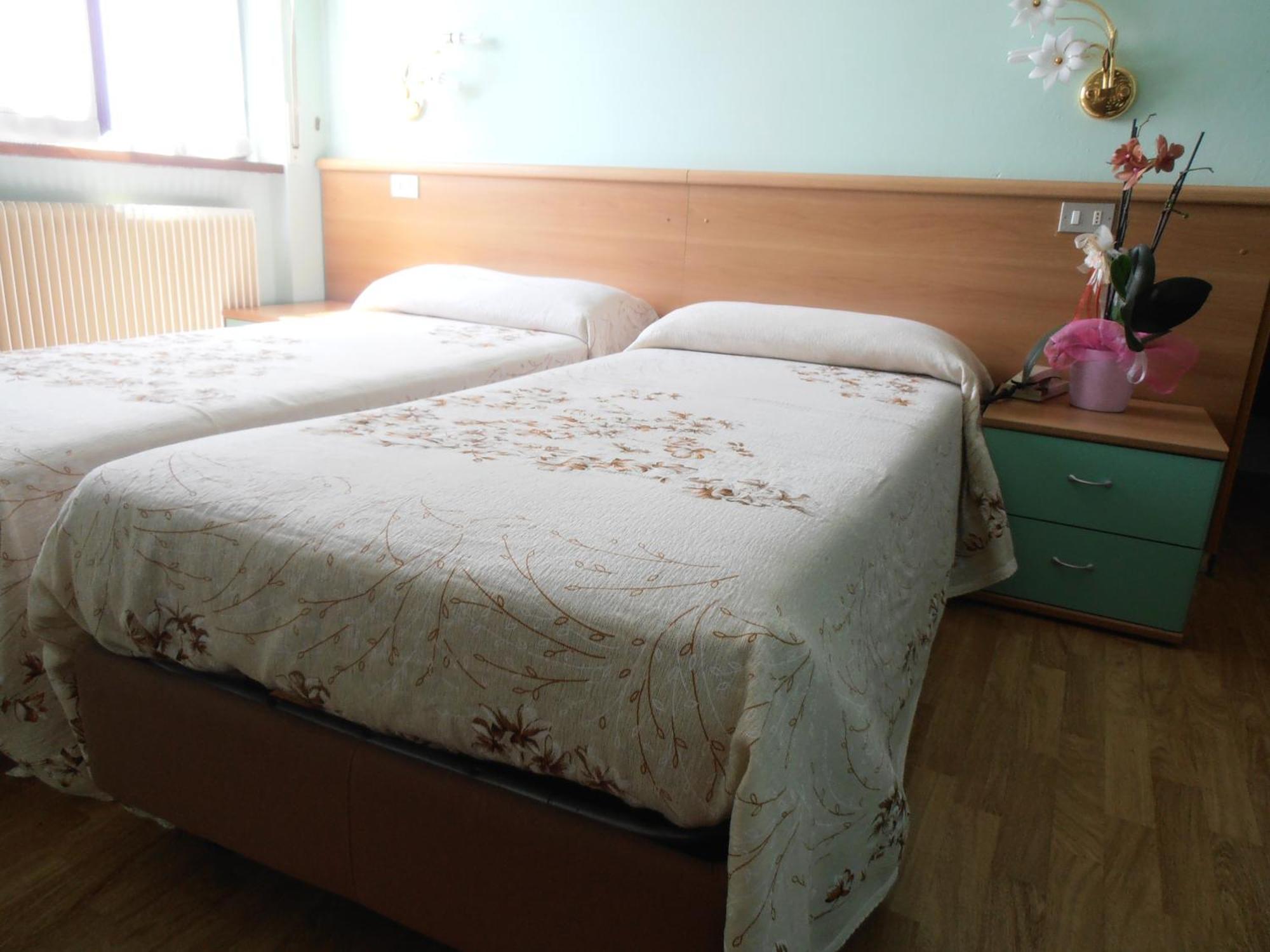 Locanda Ridevert Otel Tione di Trento Oda fotoğraf